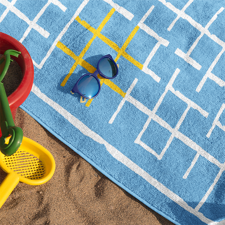 Fun Play Day Dreamer Tic Tac Toe Beach Pool Towel In Blue